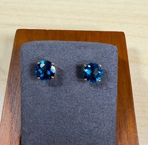 Orecchini donna oro bianco 18 carati 7 mm topazio blu Londra 4 punte - 1,6 grammi - Foto 1 di 23