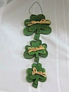 St Patrick's Day 3 Green Irish Shamrocks Wood Door Sign Wall Hanging Home Decor - Picture 1 of 4