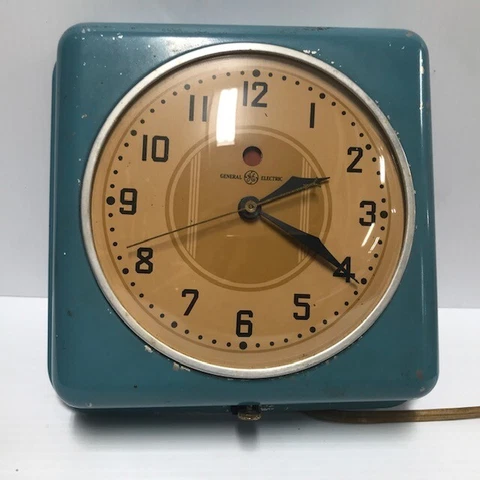 Vintage GE Kitchen Clock Teal,  Model 2H08 -  Working! (FC201-3 T1112) Cover