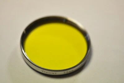 Vintage silver Vivitar 52mm Yellow-No. 8 (K2) filter. Beautiful condition. - Image 1 of 4