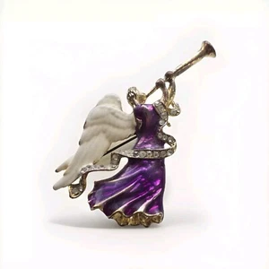 CHRISTMAS WINGED ANGEL WITH HORN  GOLD TONE PIN - Picture 1 of 3
