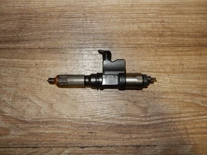 Denso Diesel Fuel Injector Isuzu NPR (6384 / 7904) OEM - Picture 1 of 5
