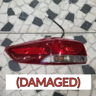 Luz trasera exterior LED izquierda Hyundai Elantra 2017-2018 (dañada) ¡ver fotos! Foto 1 de 4