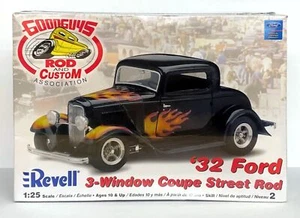 Revell 2024 1/25 Scale '32 Ford 3-Window Coupe Street Rod Plastic Model Kit - Picture 1 of 1