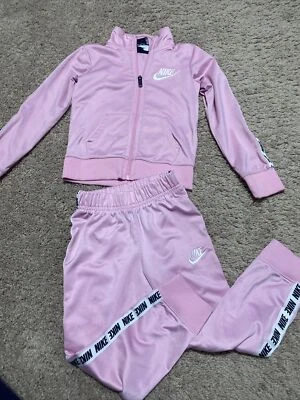 Conjunto Nike Niña Rosa Talla 4-5 Foto 1 de 4