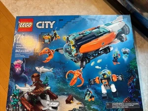 LEGO CITY: Deep-Sea Explorer Submarine (60379) Building Kit 842pcs Set - Picture 1 of 2