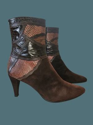 Botines Stuart Weitzman Marrón Gamuza Estampado Piel Animal Punta Mujer 10M Foto 1 de 4