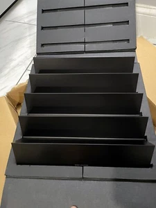 Bang & Olufsen B&O A4 Stojak do przechowywania płyt CD WAVE w kolorze anodowanym czarnym - Zdjęcie 1 z 5