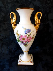 Kaiser Vase Porzellan mit Blumendekor Goldrand - Bild 1 von 10