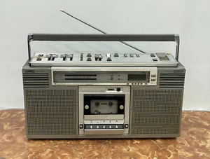 Vintage Sony Portable Cassette Player Radio Player Boombox CFS-D7 - For Parts - Picture 1 of 24