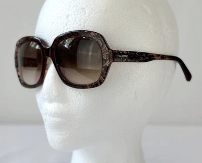 Gafas de sol cuadradas de diseñador VALENTINO V678S Burdeos encaje desteñido Foto 1 de 4