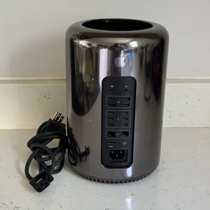 Apple Mac Pro 2013 (A1481) 32gb RAM installed - UNTESTED/READ - Afbeelding 1 van 15