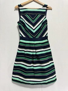 Cute Oasis Fit & Flare Dress Geo Stripe Multi Zip Closure Size 8 With Pockets - Picture 1 of 8