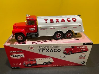1/34 1ST GEAR FARM WITH TEXACO #2 1966 MACK R FUEL TANKER RED AND WHITE 18-2273 - Image 1 of 4