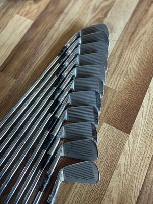 Arnold Palmer Edición Limitada 1954 Hierros 1-SW Foto 1 de 4