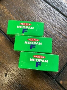 Película monocromática antigua FUJI FILM NEOPAN F Let of 3 - Imagen 1 de 6