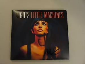 Copertina CD "Little Machines" firmata Valerie Poxleitner LIGHTS autografata + CD + prova - Foto 1 di 3