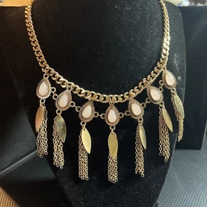 Statement Piece Necklace With Beautiful Chain Tassels and light pink stones -F17 - Picture 1 of 5
