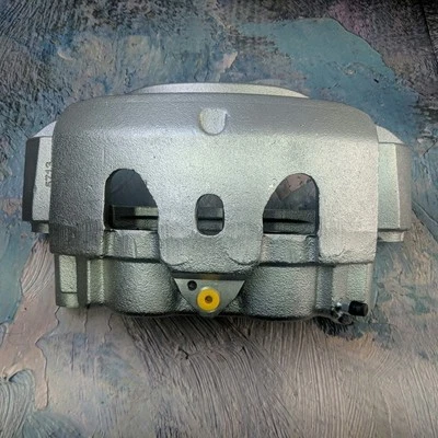 Pinza de freno delantera izquierda con soporte para Nissan Titan XD NV1500 NV2500 NV3500 Foto 1 de 4