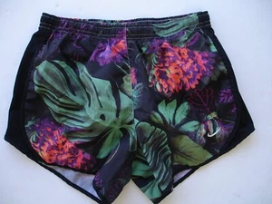 Girl L Nike Dri Fit Short - Tropical Print - Picture 1 of 3