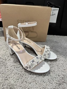 Steve Madden Girls Carrson Pearl Heeled Sandal White Rhinestone Patent Size 4 - Picture 1 of 6