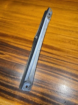 98-05 LEXUS GS300 GS430 GS400 TRAVA DE TRAVA DE CAPÔ suporte OEM P8437b154 - Imagem 1 de 4