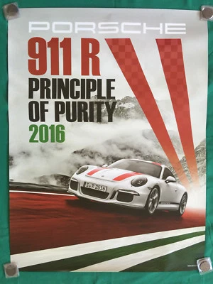 JUEGO DE DOS CARTELES OFICIALES PORSCHE SHOWROOM 911 R 2016 NUEVOS RAROS. Foto 1 de 4