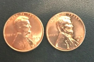 1957 P D  GEM UNCIRCULATED  LINCOLN CENTS (2 COINS) - Picture 1 of 2