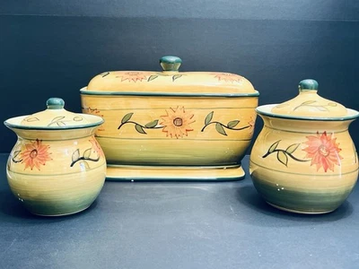 Juego de botes de cerámica de girasol Casa Vero y caja de pan pintados a mano con tapas Foto 1 de 4