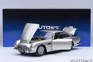 AUTOART 1964 Aston Martin DB5 (Birch Silver) 1:18 Scale Brand New - Picture 1 of 17