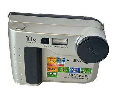 Vintage Sony Mavica MVC-FD75 0.4MP 10x Zoom Digital Camera Silver Untested - Image 1 of 4