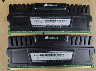 8GB (2x4GB) Corsair CMZ16GX3M4A1600C9 Ver. 3.24 PC3-12800U DDR3-1600MHz RAM - Image 1 of 3