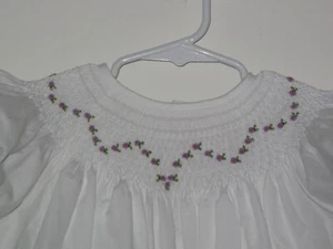 New Spring Summer White Smocked Bishop Dress Purple Roses Baby Girl 6M - Bild 1 von 2