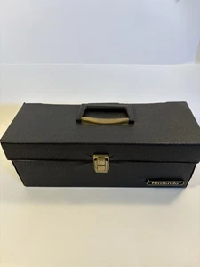 Vintage Nintendo NES Game Storage Case 16 Cartridge Holder Carry Box Official - Picture 1 of 5