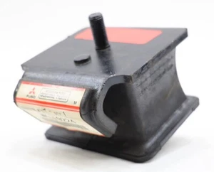 NEW OEM Mitsubishi Engine Motor Mount Front MK619224 Mitsubishi FUSO 4.9L 08-11 - Picture 1 of 6