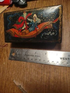 Vintage Russian lacquered box with Beautiful painting On The Cover , Signed ? - Picture 1 of 4