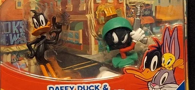 VINTAGE LOONEY TUNES SHOW DAFFY DUCK & MARVIN THE MARTIAN NEW SEALED 2012 - Image 1 of 4