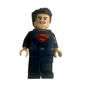 Superman doppia gamba modellata Alba della Giustizia DC Supereroi Lego Minifigure 76046 - Foto 1 di 2