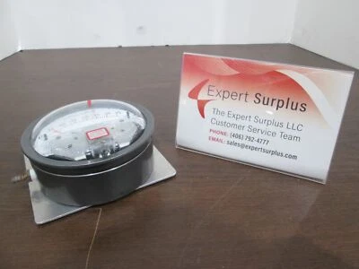 Dwyer, Magnehelic, 2002C, Pressure Gauge, 0-2" of Water, Used - Image 1 of 4