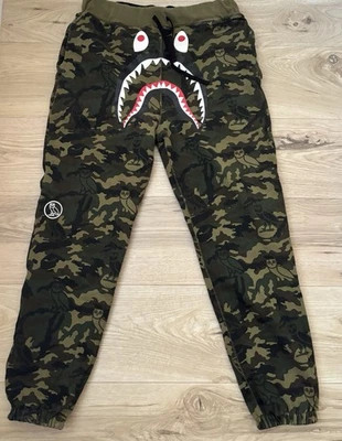 Reversible bape pants - Image 1 of 4