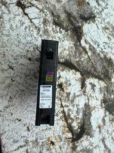 Square D HOM120PDF 15Amp 1-polig Stecker auf Neutral AFCI/GFCI Leitungsschutzschalter - Bild 1 von 3