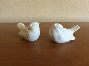 Ceramic Chamart Limoges Sparrow Salt and Pepper Shakers Ermetic - Picture 1 of 9