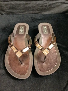 Grandco Sandalen Größe 8 schwarz grau silber Flip Flop Reise Komfort Sommer Strand - Bild 1 von 8