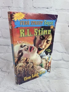 One Last Kiss Fear Street Sagas #14 R.L. Stine 1998 1st Print - Picture 1 of 17