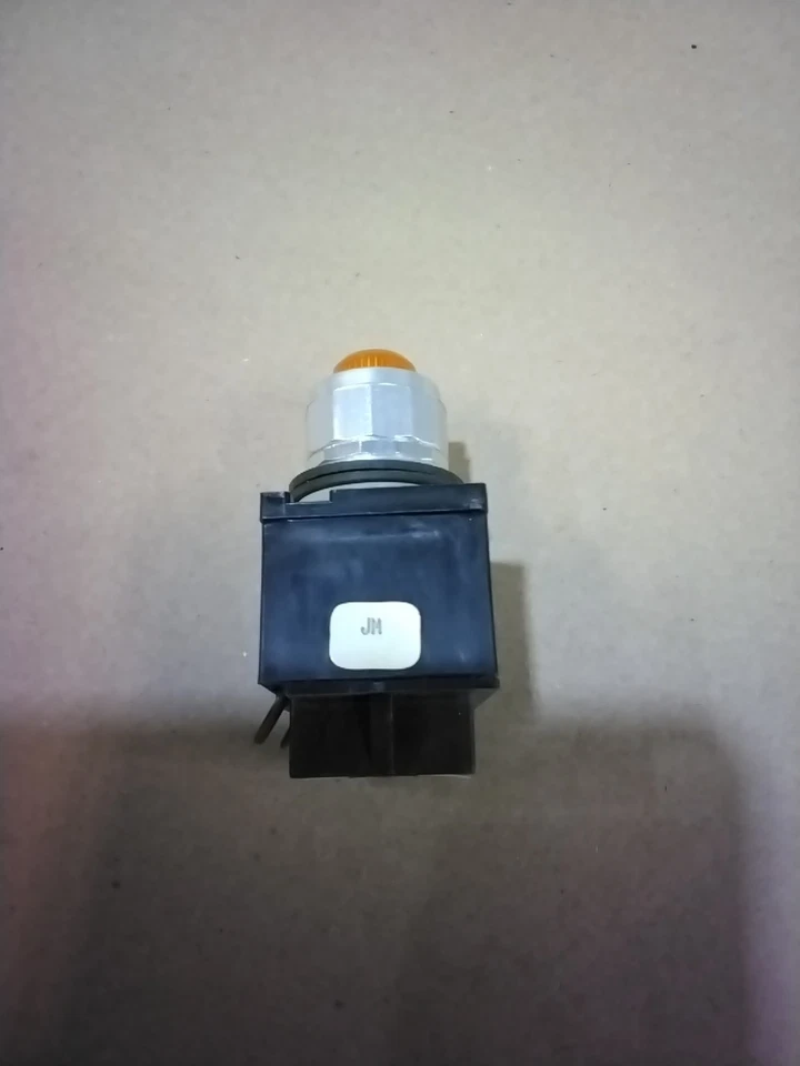 GEMCO 404L25111 PUSHBUTTON - Image 1 of 4