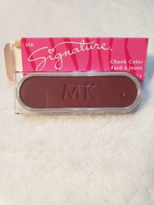 MARY KAY SIGNATURE POWDER PERFECT CHEEK COLORS ( CRANBERRY BOLD 8867 ) - Image 1 of 4