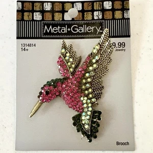 Metal Gallery Humming bird in flight rhinestone embellished brooch pendant Pin - Picture 1 of 3