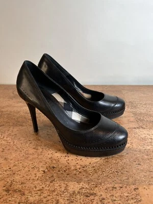 Zapatos de tacón Burberry Arlington de cuero negro talla 37,5 para mujer talla 7,5 Foto 1 de 4