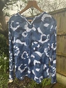 TIGI UK 14 16 Pullover Top Lightweight Blue Floral Embroidered Collarless V Neck - Picture 1 of 14