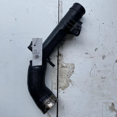 Conexión de manguito de intercambiador de aire/aire  VOLVO V40 D2 Geartronic - Imagen 1 de 4